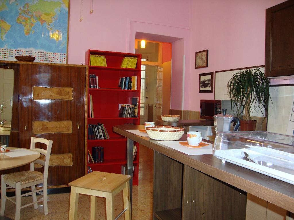 La Maison Des Livres Reggio di Calabria Eksteriør billede